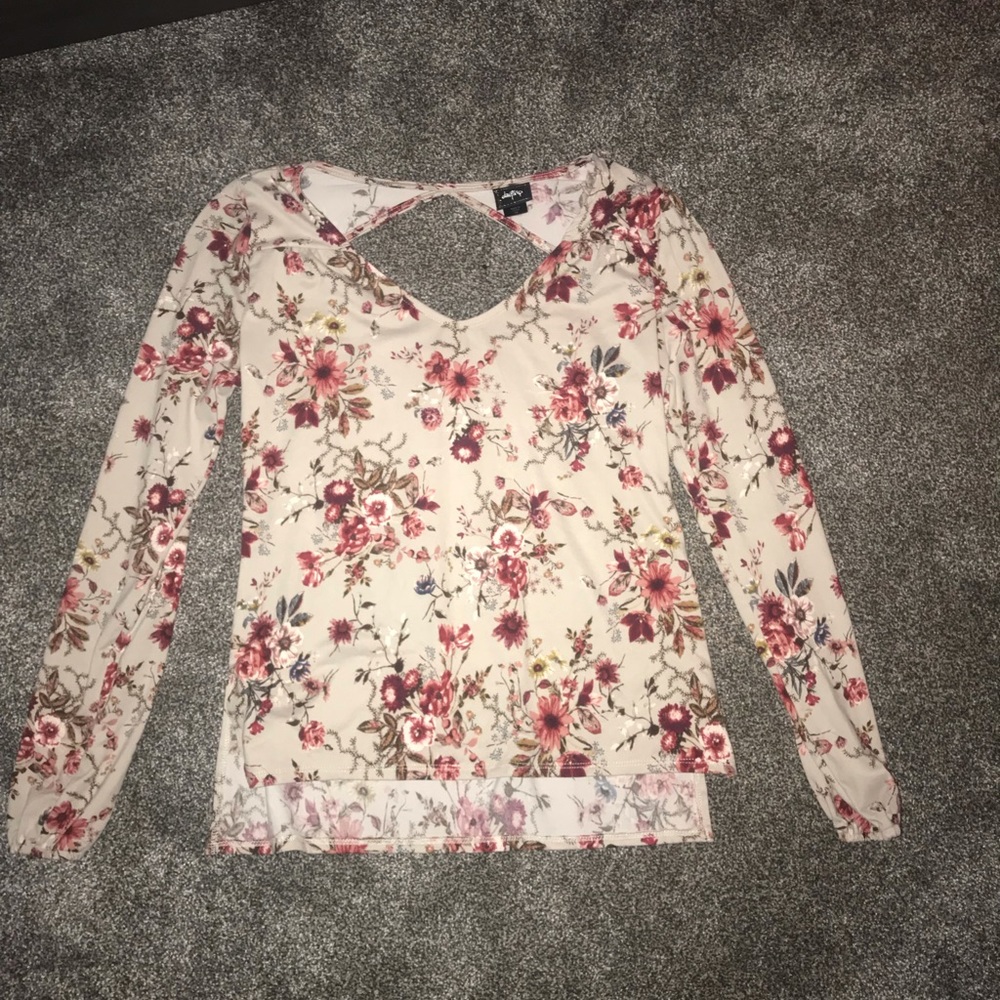 Keyhole daytrip top